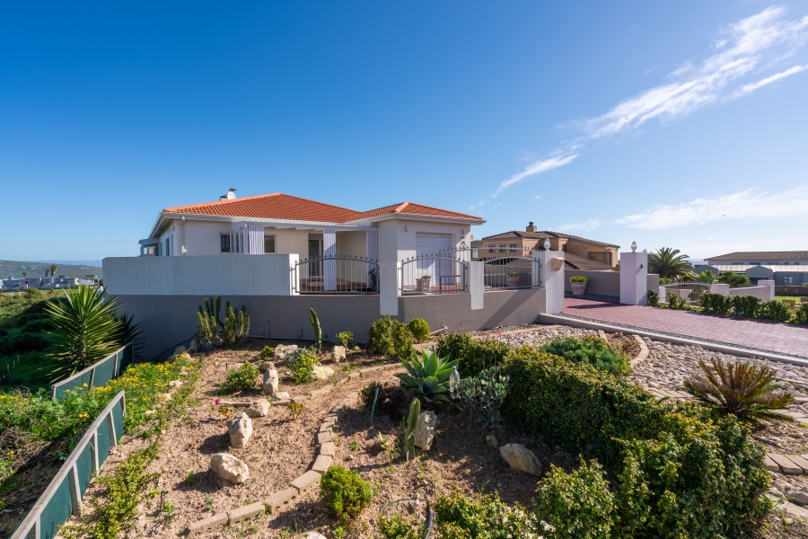 4 Bedroom Property for Sale in Myburgh Park Western Cape